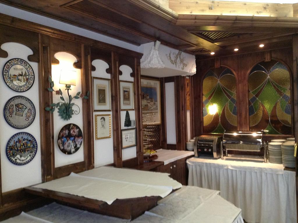 Hotel Ai Pini ヴィーゴ・ディ・ファッサ エクステリア 写真